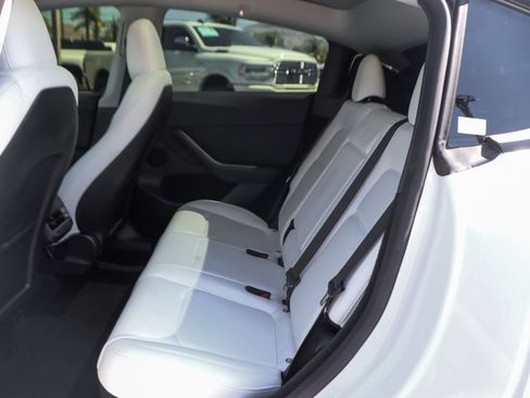 Used 2024 Tesla Model Y Performance AWD/4WD image 38
