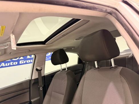 Used 2021 Hyundai Accent Limited image 30