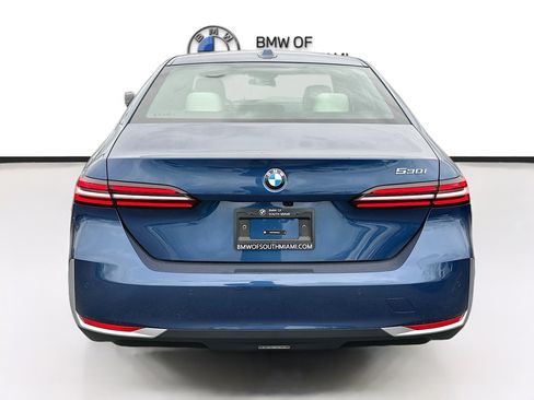 New 2026 BMW 530i w/ Convenience Package RWD image 5