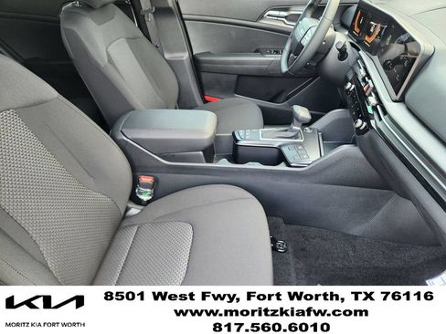 New 2026 Kia Sportage LX w/ LX Convenience Package FWD image 10