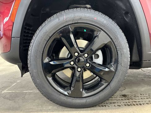 New 2026 Jeep Grand Cherokee Limited AWD/4WD image 19
