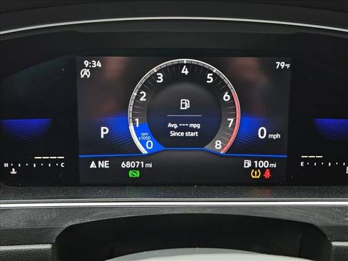 Used 2022 Volkswagen Tiguan SE FWD image 11