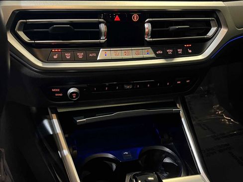 Used 2022 BMW 330i xDrive Sedan w/ Driving Assistance Package image 24