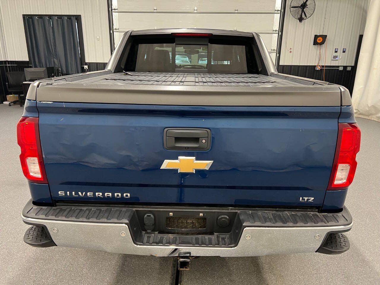 Used 2017 Chevrolet Silverado 1500 LTZ w/ High Desert Package AWD/4WD image 5