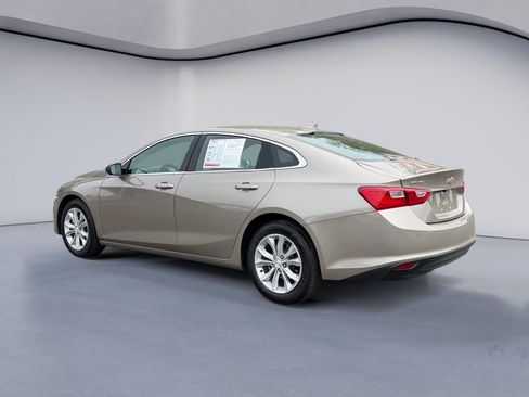 Used 2025 Chevrolet Malibu LT FWD image 3