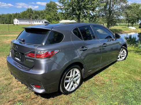 Used 2017 Lexus CT 200h w/ Accessory Package 2 FWD image 8