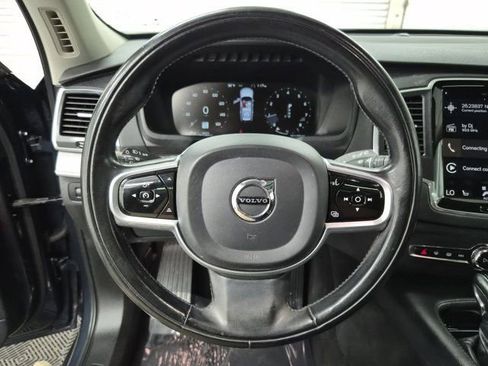 Used 2022 Volvo XC90 T5 Momentum w/ Climate Package AWD/4WD image 26