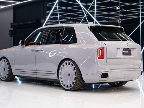 Used 2026 Rolls-Royce Cullinan AWD/4WD image 11