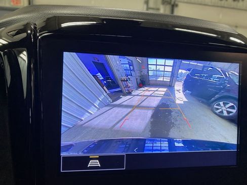 Used 2023 Chevrolet Traverse LT w/ Midnight/Sport Edition image 45