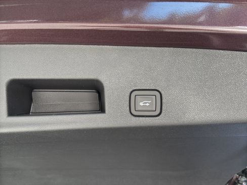 New 2026 Chevrolet Traverse RS w/ LPO, Floor Liner Package image 8