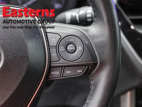 Used 2025 Toyota Corolla Cross LE FWD image 15