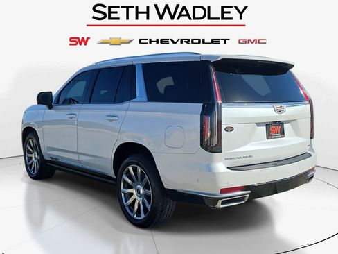 Used 2022 Cadillac Escalade Premium Luxury Platinum image 6
