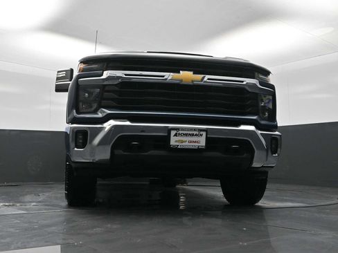 Used 2025 Chevrolet Silverado 2500 LT image 22