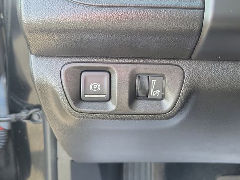 Used 2017 GMC Acadia SLT w/ LPO, Black Accent Package image 20