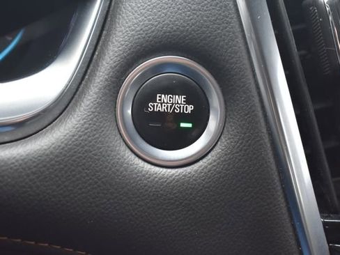 Used 2018 Chevrolet Traverse LT image 26