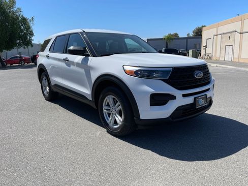 Used 2022 Ford Explorer 4WD image 3
