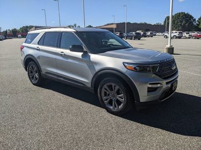 Certified 2023 Ford Explorer XLT w/ Equipment Group 202A