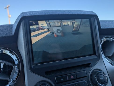 Used 2015 Ford F250 Lariat w/ Lariat Interior Package image 17