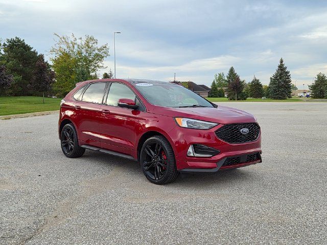 Used 2019 Ford Edge ST w/ Equipment Group 401A AWD/4WD image 3