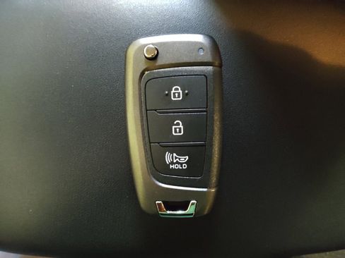 Used 2020 Hyundai Venue SEL FWD image 32