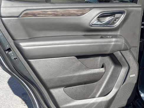 Used 2021 Chevrolet Tahoe LT RWD image 11