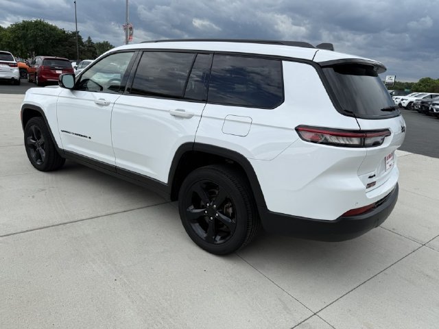 Used 2023 Jeep Grand Cherokee L Laredo AWD/4WD image 6