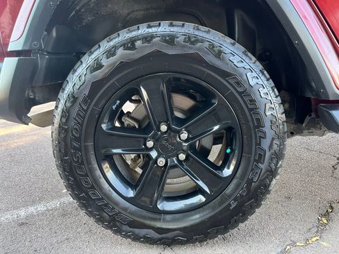 Used 2021 Jeep Wrangler Unlimited Sahara image 11