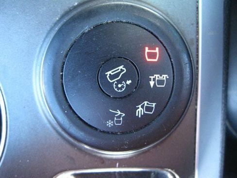 Used 2012 Ford Explorer XLT image 17