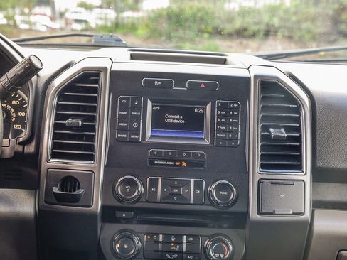 Used 2017 Ford F150 XLT image 16