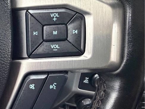 Used 2019 Ford F150 Platinum w/ FX4 Off-Road Package image 20