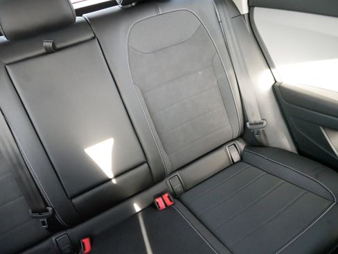 Used 2022 Volkswagen Taos SE image 14