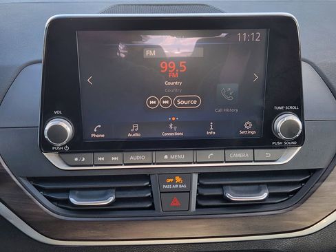 Used 2024 Nissan Altima 2.5 SV image 18