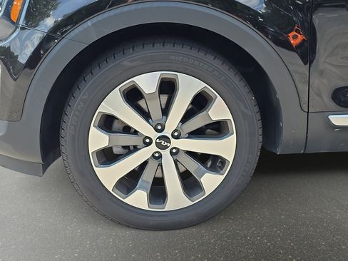 Used 2022 Kia Telluride S AWD/4WD image 29