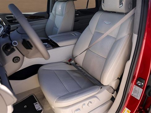 Used 2024 Cadillac Escalade Premium Luxury Platinum w/ Heavy-Duty Trailer Package image 7