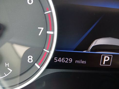 Used 2024 Nissan Sentra SV FWD image 19