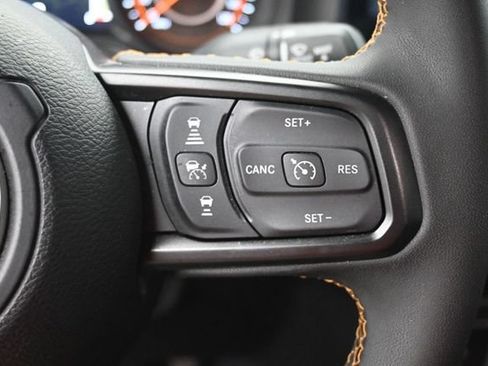 Used 2024 Jeep Gladiator Sport AWD/4WD image 10