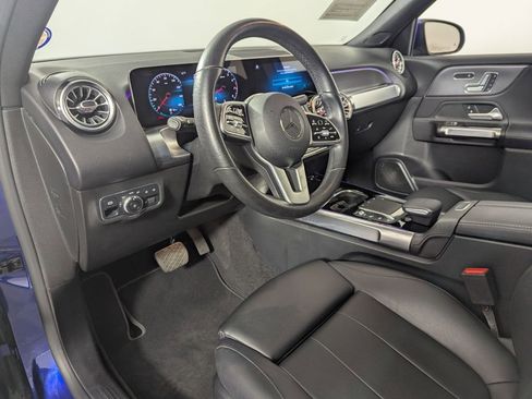 Used 2021 Mercedes-Benz GLB 250 image 33