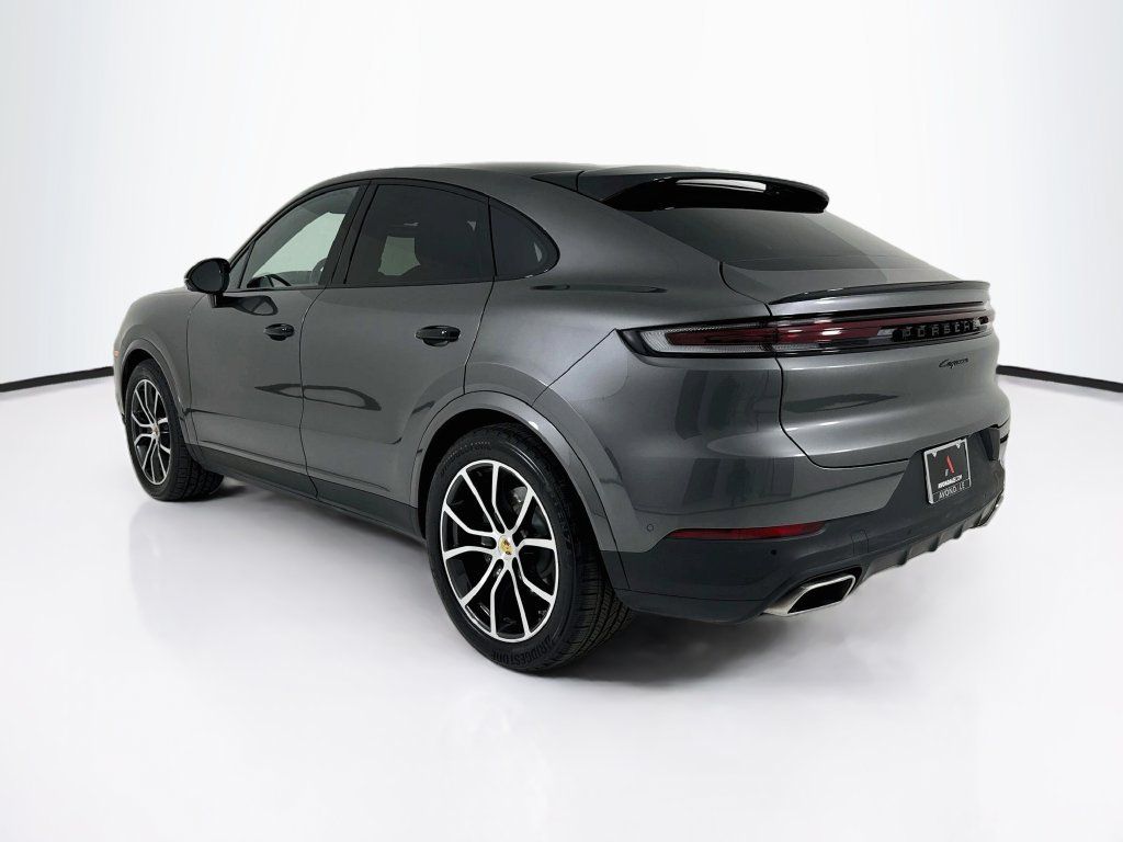 Certified 2024 Porsche Cayenne Coupe AWD/4WD image 3