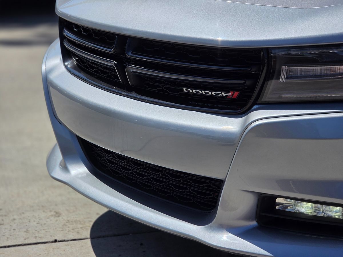 Used 2016 Dodge Charger R/T RWD image 7