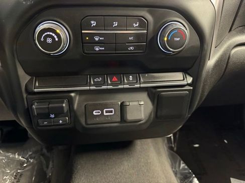 Used 2022 Chevrolet Silverado 2500 Custom w/ Custom Value Package AWD/4WD image 25