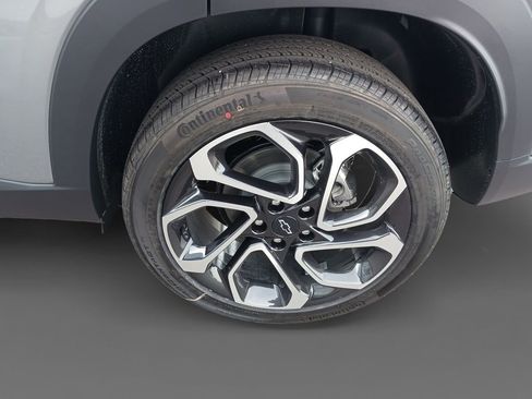 New 2026 Chevrolet Trax RS w/ Sunroof Package image 8