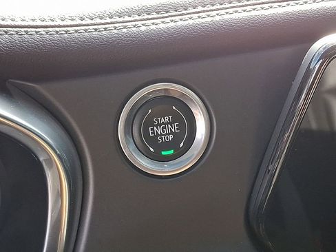 Used 2019 Chevrolet Blazer LT w/ Sun and Wheels Package image 24