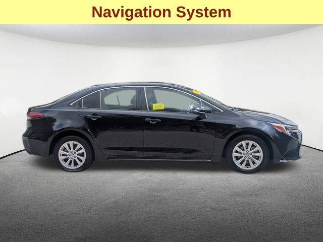 Used 2025 Toyota Corolla XLE FWD image 4
