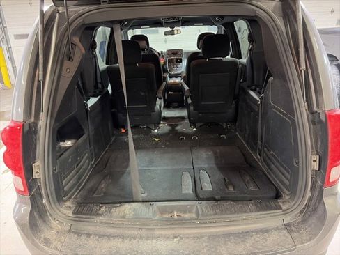 Used 2015 Dodge Grand Caravan SXT w/ Blacktop Package image 6
