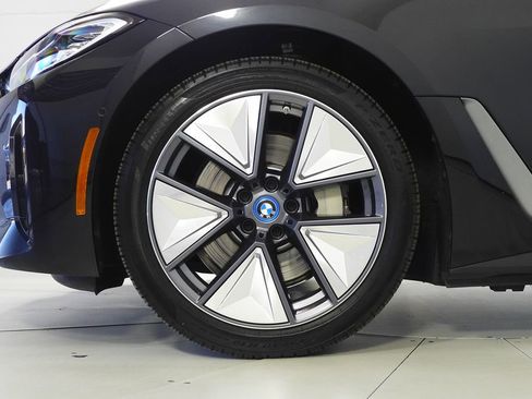 Certified 2023 BMW i4 eDrive35 RWD image 5