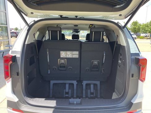 New 2026 Kia Carnival EX FWD image 14