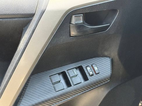 Used 2015 Toyota RAV4 LE FWD image 7