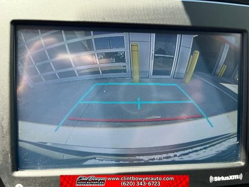 Used 2022 Toyota RAV4 XLE AWD/4WD image 19