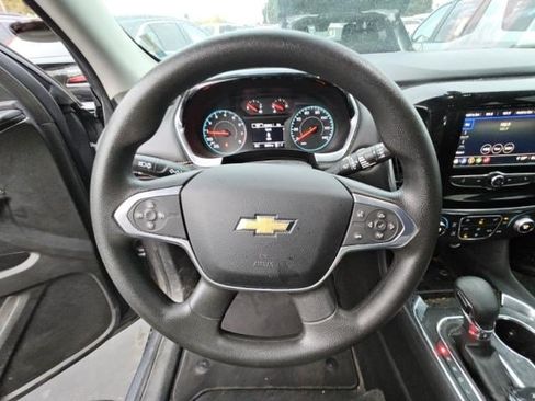 Used 2021 Chevrolet Traverse LS FWD image 15