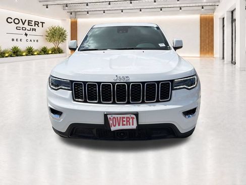 Used 2022 Jeep Grand Cherokee Laredo X RWD image 3